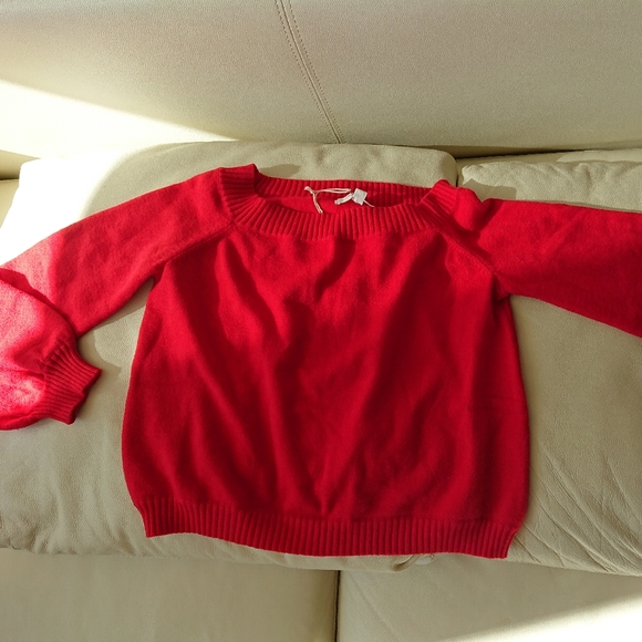 Red sweater - Picture 2 of 2
